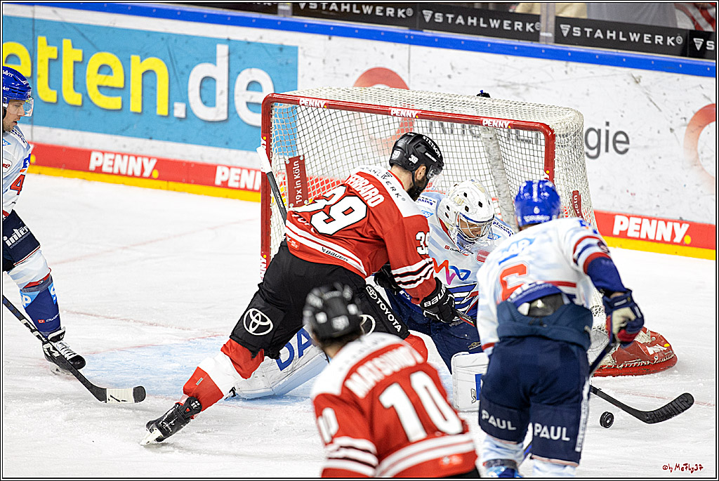 PENNY DEL - Viertelfinale;  Koelner Haie - Adler Mannheim; Koeln, 17.03.2023